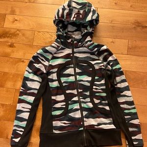 Lululemon Size 6 Scuba Hoodie